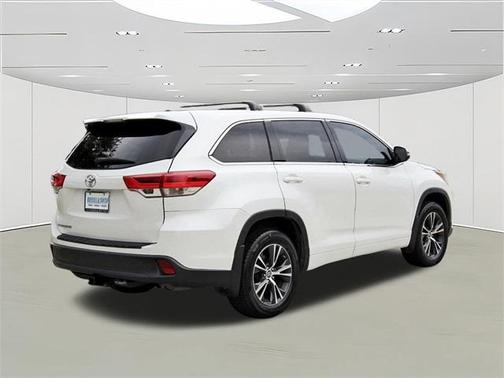 2018 Toyota Highlander LE