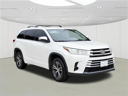2018 Toyota Highlander LE