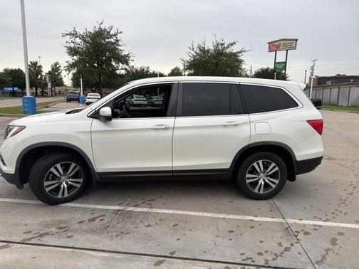 2017 Honda Pilot EX
