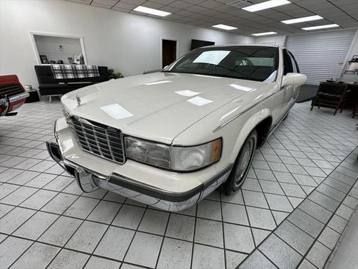 1995 Cadillac Fleetwood Standard