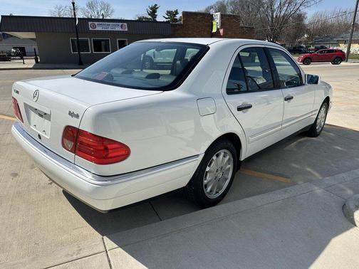 1998 Mercedes-Benz E-Class 