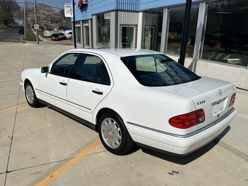 1998 Mercedes-Benz E-Class 
