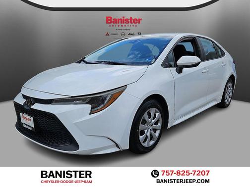 White 2022 Toyota Corolla LE