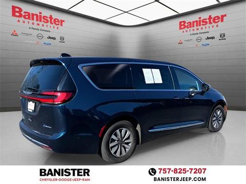 2023 Chrysler Pacifica Hybrid Limited