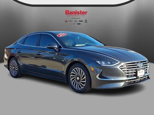 2022 Hyundai SONATA Hybrid SE