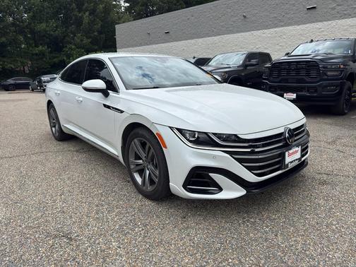 Opal White Pearl 2023 Volkswagen Arteon 2.0T SE