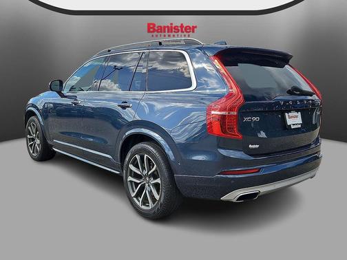 2019 Volvo XC90 T6 Momentum