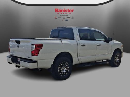 2021 Nissan Titan SV
