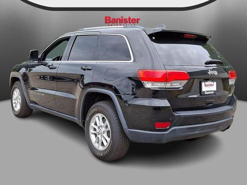 Diamond Black Crystal Pearlcoat 2018 Jeep Grand Cherokee Laredo E