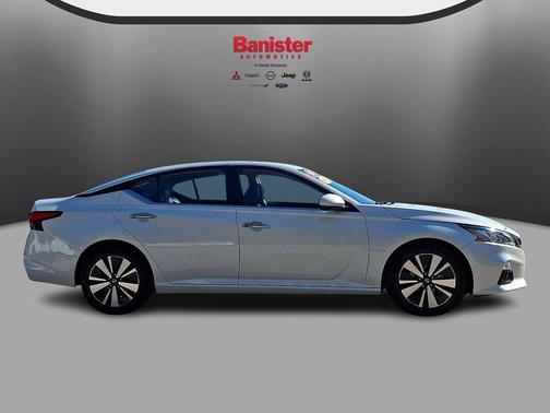 2022 Nissan Altima 2.5 SL