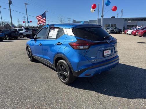 2021 Nissan Kicks S