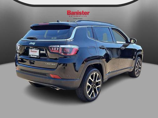 Diamond Black Crystal Pearlcoat 2020 Jeep Compass Limited
