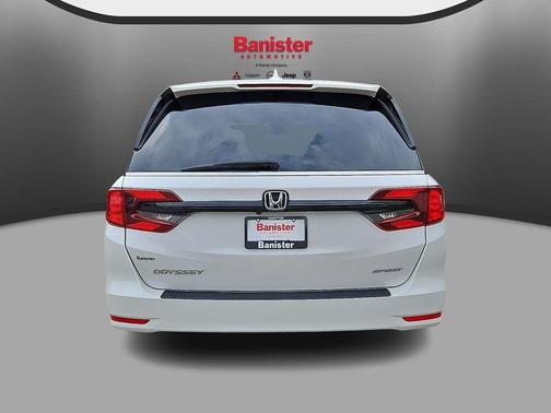 Platinum White Pearl 2023 Honda Odyssey Sport