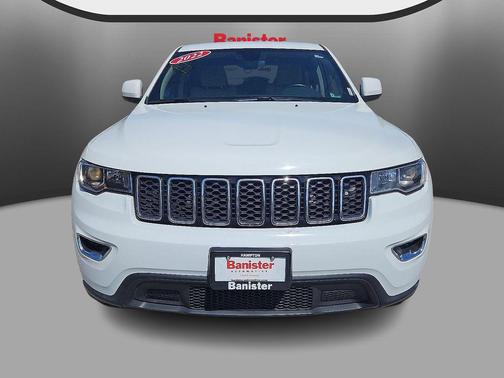 2022 Jeep Grand Cherokee Laredo