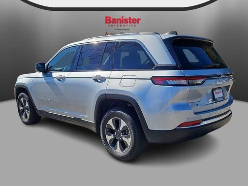 Silver Zynith 2024 Jeep Grand Cherokee 4xe Base