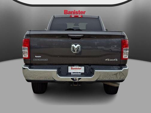 2021 RAM 2500 Big Horn Crew Cab 4x4 6'4' Box