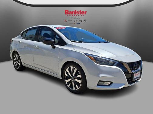 Aspen White TriCoat Pearl 2020 Nissan Versa 1.6 S