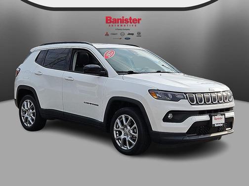 Bright White Clearcoat 2022 Jeep Compass Latitude Lux