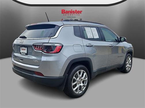 2022 Jeep Compass Latitude Lux