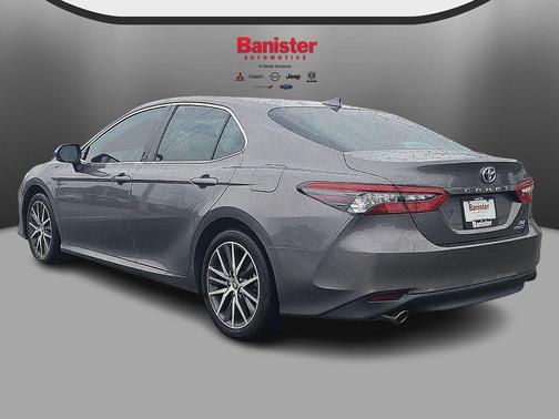 2023 Toyota Camry Hybrid XLE