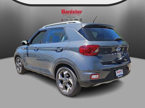 Ecotronic Gray 2025 Hyundai VENUE SEL