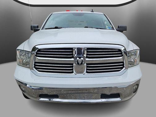 Bright White Clearcoat 2017 RAM 1500 Big Horn