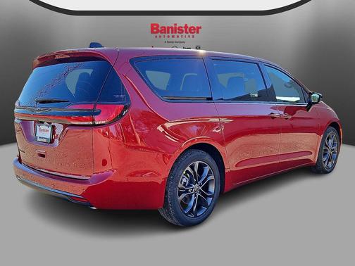 2026 Chrysler Pacifica L