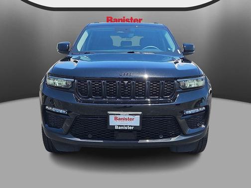 Diamond Black Crystal Pearlcoat 2023 Jeep Grand Cherokee Limited