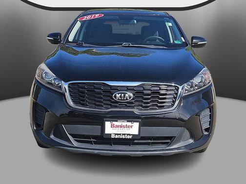 Ebony Black 2019 Kia Sorento LX