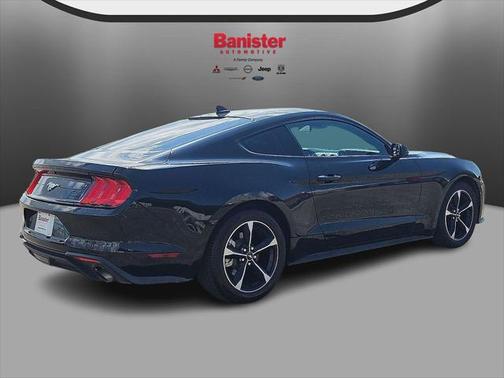 2022 Ford Mustang EcoBoost