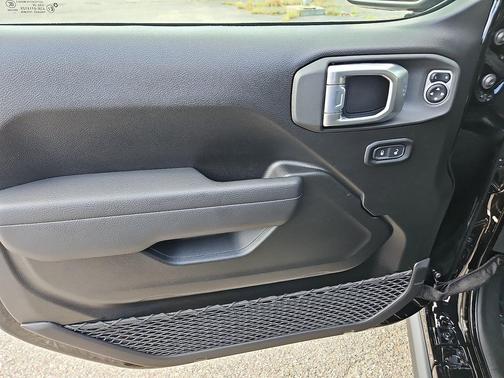 Black Clearcoat 2027 Jeep Wrangler Willys