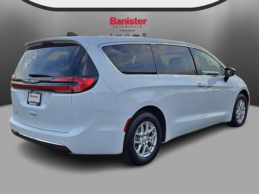 2026 Chrysler Pacifica L