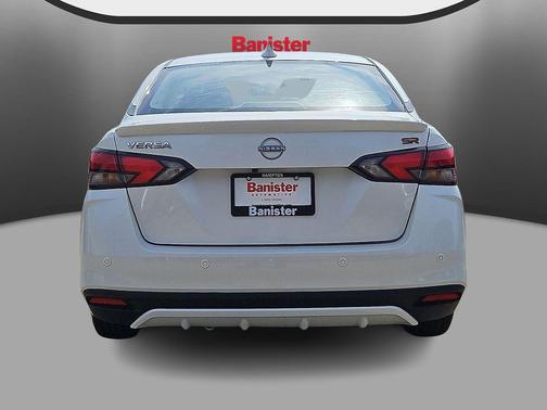 2023 Nissan Versa 1.6 S