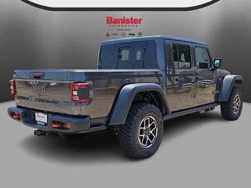 Granite Crystal Metallic Clearcoat 2026 Jeep Gladiator Rubicon