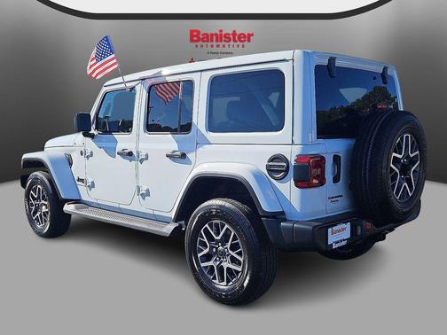 2025 Jeep Wrangler 4-Door Sahara 4x4