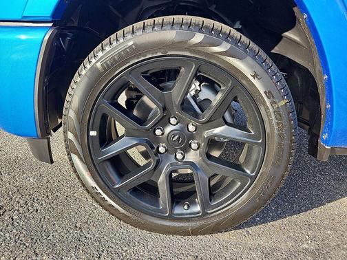 Hydro Blue Pearlcoat 2026 RAM 1500 Laramie