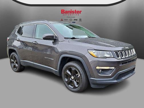 Granite Crystal Metallic Clearcoat 2019 Jeep Compass Latitude