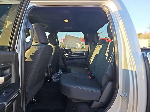 2026 RAM 2500 Big Horn Crew Cab 4x4 6'4' Box