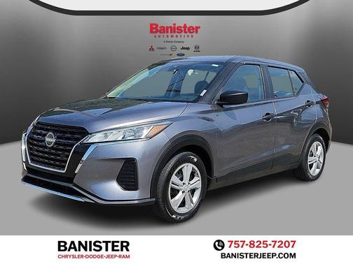 Gun Metallic 2024 Nissan Kicks S