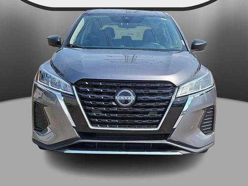 Gun Metallic 2024 Nissan Kicks S