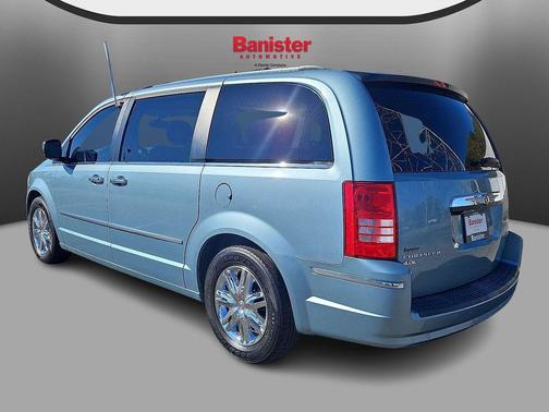 2009 Chrysler Town & Country Limited