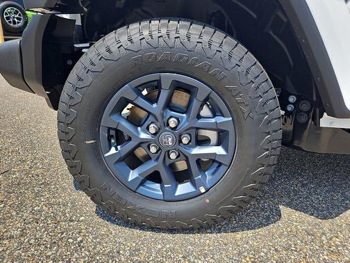 Bright White Clearcoat 2026 Jeep Wrangler 4-Door 85th Anniversary Edition