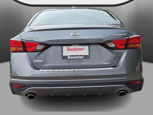 Gun Metallic 2019 Nissan Altima 2.5 Platinum