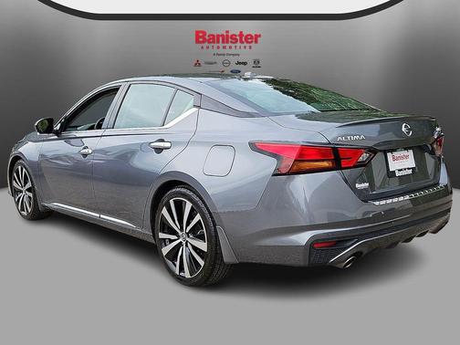 Gun Metallic 2019 Nissan Altima 2.5 Platinum