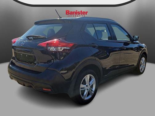 2019 Nissan Kicks S