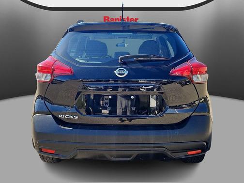 2019 Nissan Kicks S