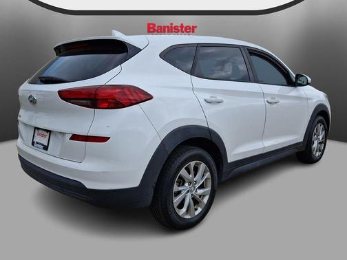 Dazzling White 2019 Hyundai TUCSON SE
