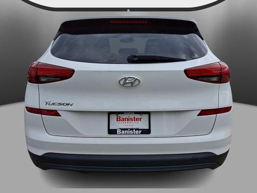 Dazzling White 2019 Hyundai TUCSON SE