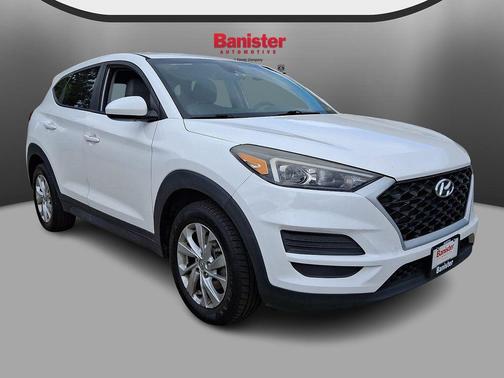 Dazzling White 2019 Hyundai TUCSON SE