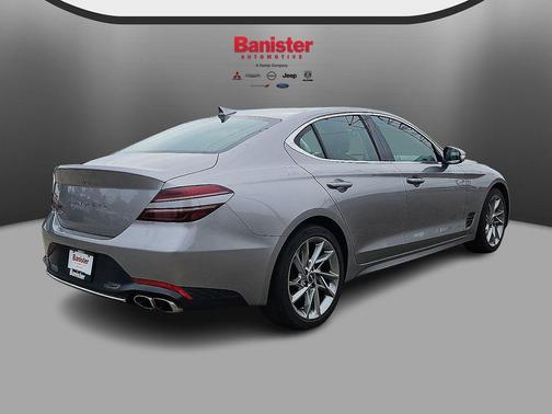 2022 Genesis G70 2.0T RWD